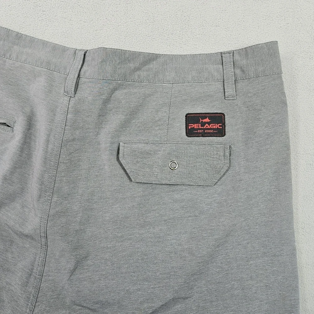 Pelagic Mako Hybrid Shorts Mens 40 Grey Fishing Performance Stretch Boating